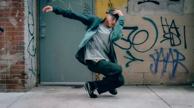 Which traditional dances shape the world of breaking?