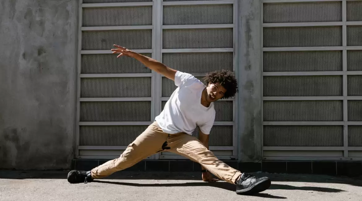 Basic dance moves in breaking you should know (Part 1)