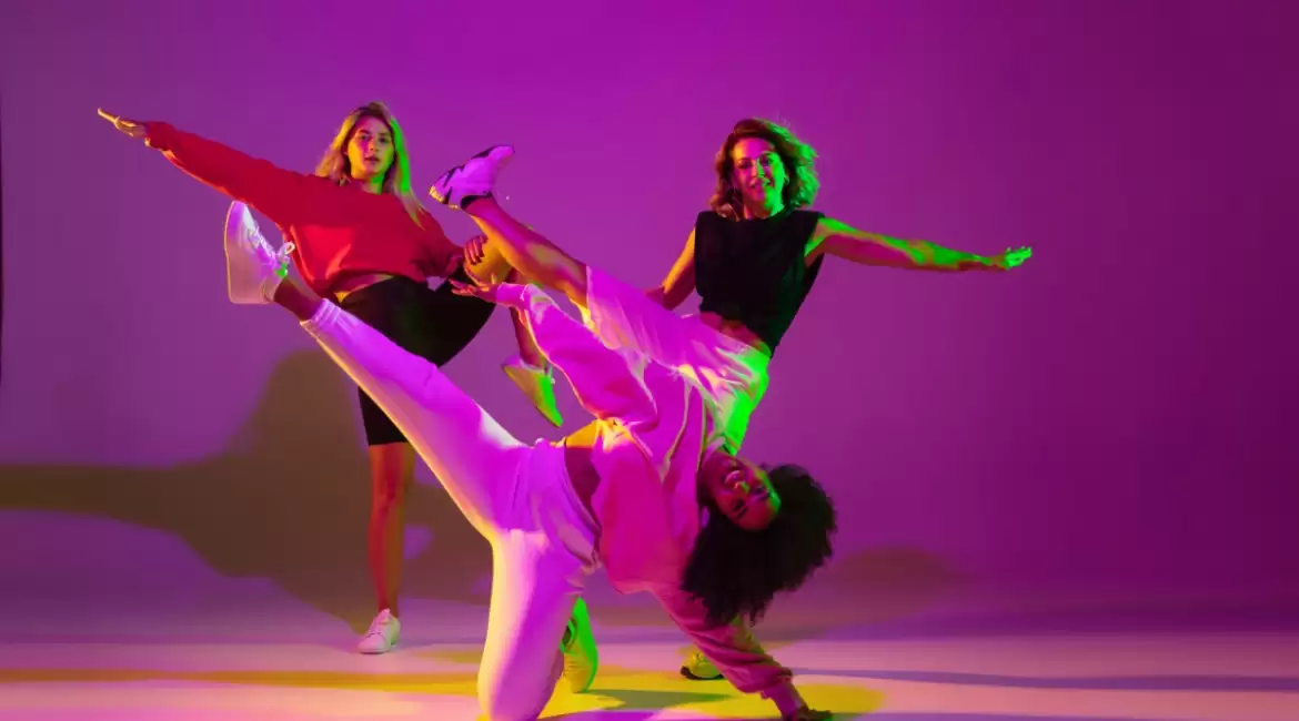 10 tips to make your dancing look less awkward