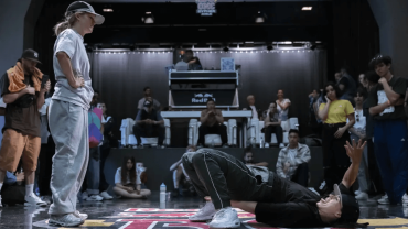 For breaker winning over opponents: Strategies in breaking battles