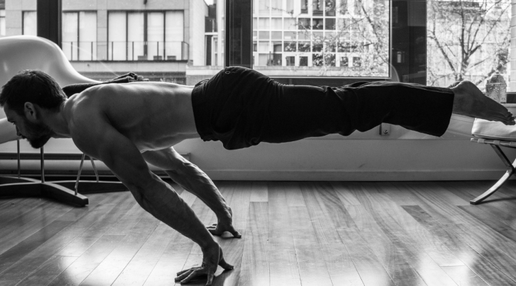 Straddle planche: Supplemental exercises and tips