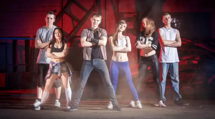 Ways to foster healthy relationships within the dance community