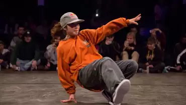 10 Easy BREAK DANCE FOOTWORKS for Beginners