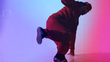 Breakdancing Footwork Variations: A Comprehensive Guide
