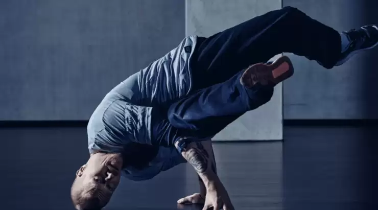 Learn Basic Breakdancing Freezes and Footwork
