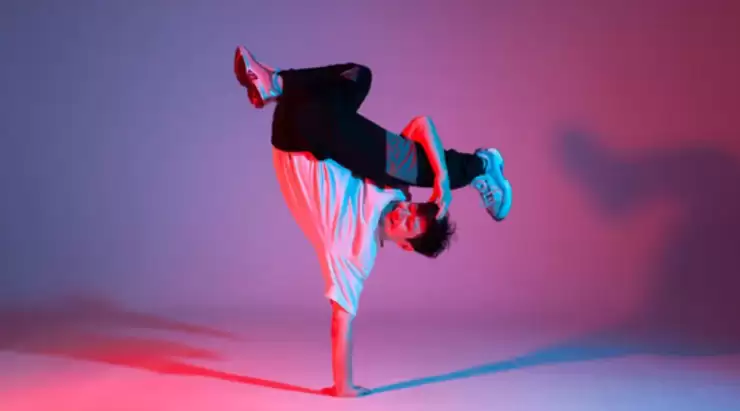 Principles of Breakdancing: Mastering B-Boying and B-Girling