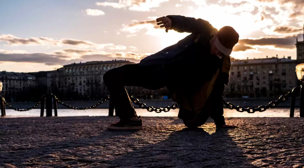 Overview of freezes in breakdance (Part 2)